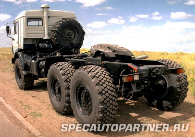 КАМАЗ-44108 тягач седельный 6x6